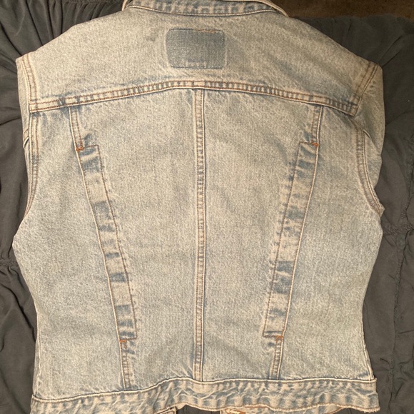 💫 Guess Vintage Denim Jacket - Picture 3 of 4
